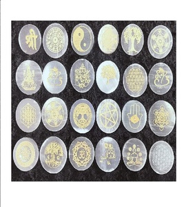 Nouveau produit sculpté à la main cristal Chakra sélénite tranche de gaufrette pierre semi-précieuse de qualité supérieure pour plaque de charge - Product Image 1