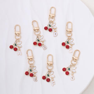 Alphabet anglais Charm pour casque Cherry Cute Bag Car Keychain Decoration Accessory. - Product Image 4