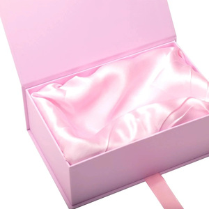 Caja de Regalo Rígida de Cartón de Papel de Arte Rosa de Lujo de Alta Calidad al por Mayor, Grosor de 2 mm, Relieve con Lámina UV, Brillante/Mate - Product Image 3