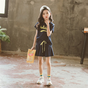 Marché de gros de vêtements pour enfants : T-shirts imprimés et ensembles de sport pour filles, collection été - Product Image 4