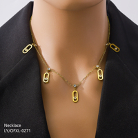 Kalung Pesta Wanita Rantai Link Lapis Emas 18K PVD Stainless Steel dengan Liontin Zirkon Bunga Empat Daun Tahan Air yang Trendi