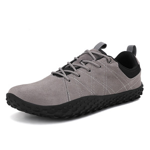 Chaussures de randonnée à bout large pour hommes, grises, antidérapantes, grandes tailles, pour la course à pied, les sports de plein air et les sentiers - Product Image 1