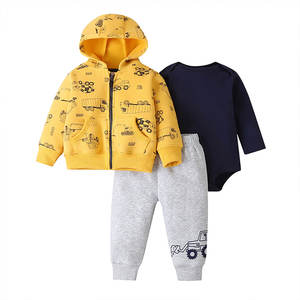 Nouvel arrivage : Ensemble 3 pièces de vêtements pour bébé - Barboteuse, pantalon et veste - Product Image 1