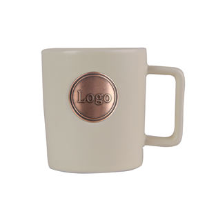 Venta al por mayor y personalización directa <span class=keywords><strong>de</strong></span> fábrica promoción <span class=keywords><strong>de</strong></span> Marca Taza <span class=keywords><strong>de</strong></span> cerámica <span class=keywords><strong>de</strong></span> estilo clásico con sello <span class=keywords><strong>de</strong></span> bronce para el hogar y el regalo - Product Image 3