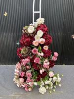 Rangkaian Bunga Daisy Merah Muda Keunguan Cokelat Tua Burgundy Merah Muda Merah untuk Dekorasi Tengah Meja dan Lorong dengan Hiasan Amaranthus