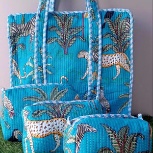 Bolso tote de algodón acolchado con estuche de maquillaje floral, organizador de cosméticos de viaje, bolso de hombro hecho a mano, regalo para ella - Product Image 1