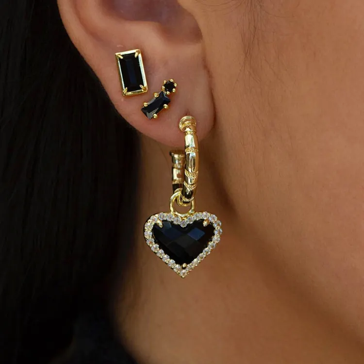 Fashionable 18K Gold Plated Imitation Black Agate Heart Diamond Hoop Earrings Women