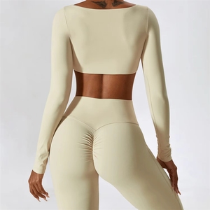 Conjunto de Pantalones de Yoga Ajustados y de Secado Rápido para Mujer, con Top de Manga Larga y Almohadillas para el Pecho - Product Image 5