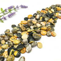 Vente en gros de pierres précieuses en cristal naturel poli bourdon abeille jaspe tête de culbute fluorite colorée pour la décoration de la maison et cadeau