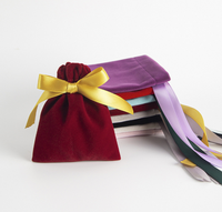 Petit sac à bijoux en velours, logo personnalisé, pochette à cordon en velours pour emballage cadeau de bijoux