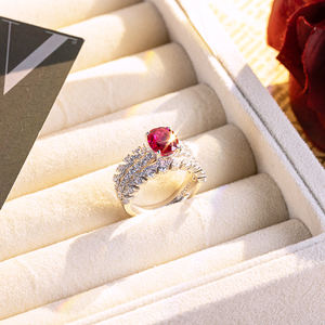 Bagues unisexes en silicone plaqué rhodium avec rubis de laboratoire de 2 carats en forme d'opale, certifiées par un tiers, pour mariage et fête - Collection All Fashion - Product Image 1