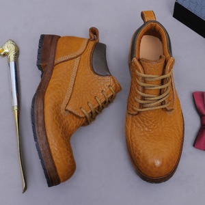 Botas Chukka de Cuero con Cordones, Cuello Alto, Estilo Británico, Suela de Goma con Construcción Goodyear, Resistentes para Trabajo - Product Image 5