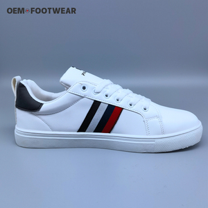 Sneakers Classiche di Marca a Prezzo Conveniente, Design Trendy in Bianco e Nero, Leggere, <span class=keywords><strong>per</strong></span> Passeggio e Streetwear, <span class=keywords><strong>Scarpe</strong></span> da Skate alla Moda - Product Image 3