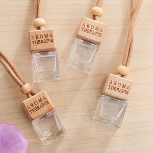 Difusor de perfume para carro, frasco de perfume com tampa triangular de madeira, transparente e fosco, 8ml, ideal para ambientador de ar - Product Image 1