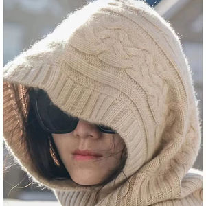 Vente en gros 100% cachemire cou ensemble chapeau couverture avec écharpe épaissie double usage hommes et femmes protection des oreilles chapeaux en cachemire - Product Image 1