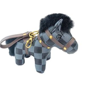 Porte-clés LED en cuivre en forme de poney de dessin animé, pendentif de sac, cadeau de poupée tendance et polyvalent, en trois dimensions, sûr, en stock, vente en gros - Product Image 4