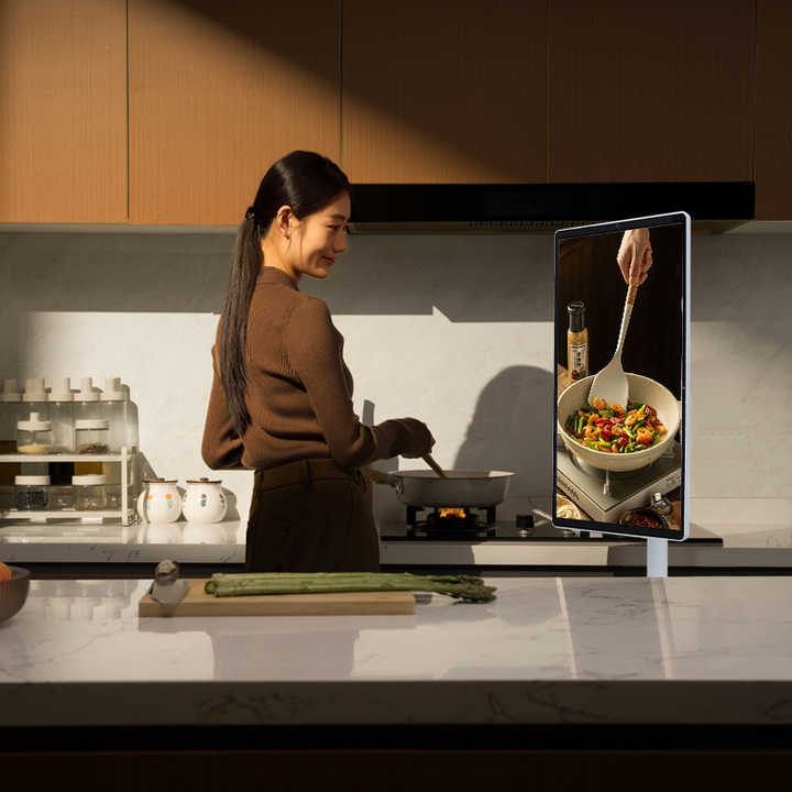 Factory Wholesale 21.5 Inch Smart TV Touch Screen Display 6GB+64GB Vertical Movable Inteligentes Television Smart Battery TV