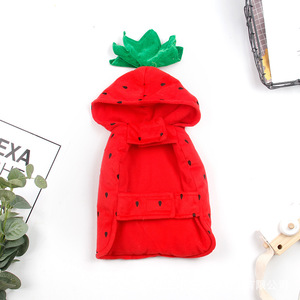 Robe pour chat en coton de haute qualité, motif à pois et fraises, pour fêtes, Noël et hiver, écologique - Product Image 1