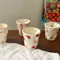 Tasse à café en céramique froissée irrégulière, faite à la main, peinte à la main, tasse créative pour le thé de l'après-midi