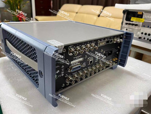 Un generatore di segnale vettoriale Rohde & Schwarz R & S SMBV100B 6GHZ con molte opzioni YH - Product Image 5