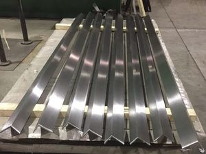 เหล็กฉาก ASTM A36 A53 Q235 Q345 เหล็กคาร์บอน เหล็กฉากเท่ากันทุกเหลี่ยม เหล็กชุบสังกะสี รูปตัว L เหล็กอ่อน เหล็กฉาก - Product Image 5