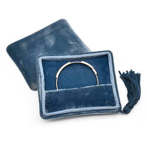 New Design Custom Logo Blue tassel Velvet Suede Jewelry Box Luxury Bangle Bracelet Necklace Box Jewellery Packaging Display Box