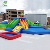 Château de glace pingouin parc aquatique en acier gonflable attractions plage rivière lac amusant jeux d'eau gonflables pour l'amusement