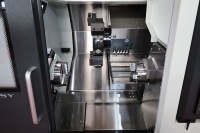 Centre d'usinage CNC multifonctionnel HT300 en fonte, tour à lit incliné 5 axes Siemens 380V pour usinage de précision intensif