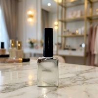 Flacon de vernis à ongles vide de 12 ml, design de mode personnalisé, luxe unique, avec bouchon et pinceau