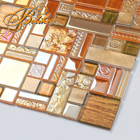 Revêtement mural en mosaïque de verre irisé superbe, dosseret de cuisine au premier plan chic pour mur intérieur