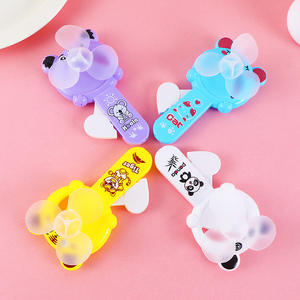 2024 फैशन प्यारा मिनी किड्स हैंडी फैन पोर्टेबल उपहार ग्रीष्मकालीन खिलौने आउटडोर प्रेस्ड छोटे पंखे के लिए कूलिंग हैंडी प्लास्टिक फैन - Product Image 4