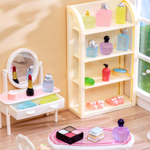 Miniaturas de Resina de Cosméticos, Perfume y Lápiz Labial para Casa de Muñecas, Adornos de Champú y Jabón en Miniatura, Accesorios para Manualidades - Product Image 1