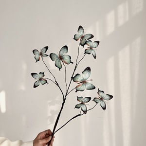Décorations artificielles Monet Garden : Branches mortes, papillons, fleurs créatives pour vitrine, maison et photographie - Product Image 6