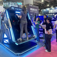 Máquina de Realidad Virtual HEROVR, Montaña Rusa Totalmente Inmersiva de 360°, Realidad Virtual para 2 Personas, para Interiores/Exteriores, Parque Temático Educativo en Casa