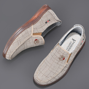 Scarpe da skateboard da uomo con suola leggera in tela slip on scarpe stile da passeggio per uomo autunno - Product Image 1