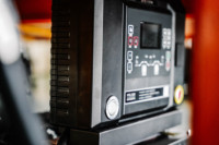 Generador Eléctrico Portátil Diésel Trifásico Industrial de Respaldo, 80KVA, 100KVA, 150KVA, Silencioso e Insonorizado para Aplicaciones en Exteriores