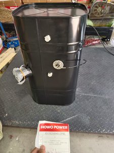 Sinoo HOWO xe tải Phụ tùng xe tăng lắp ráp 120L sắt dầu fg9804551201 - Product Image 6