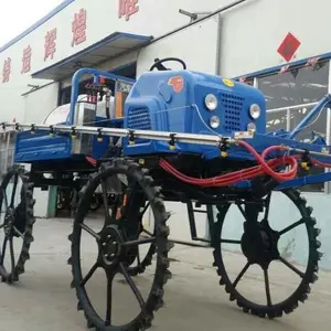 Well received by customers Spray width large capacity high efficiency Four - wheel dispensing machine is used in farmland