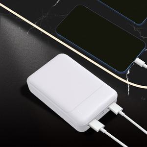 Batterie externe portable 10000 mAh avec port Type C bidirectionnel, logo couleur, vente en gros - Product Image 6