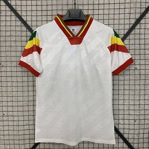 Camiseta de Fútbol Retro Transpirable para Hombre, Versión de Jugador, Número del Equipo Impreso, Venta al Por Mayor - Product Image 1