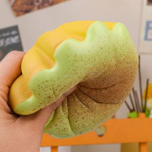 Squishy de Queso Horneado Realista, Éxito de Ventas Transfronterizo Juguete Antiestrés de PU Suave, Pegajoso al Tacto, de Rebote Lento. - Product Image 4
