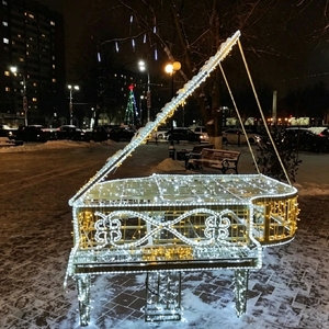Large Musical Instrument Landscape Light for Creating Artistic Photo Spots Stage Inspired Outdoor Displays and Holiday Scenes - Product Image 4