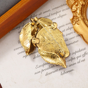 Broche en résine Ment Jelly Fraise, Corniche de fruits sucrés, pour manteau femme, accessoire, cadeau - Product Image 3