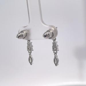 Pendientes Largos Clásicos y Elegantes de Tianyu Gems, Chapados en Latón con Oro, con Circonita Blanca en Corte Marquesa para Mujer - Product Image 1