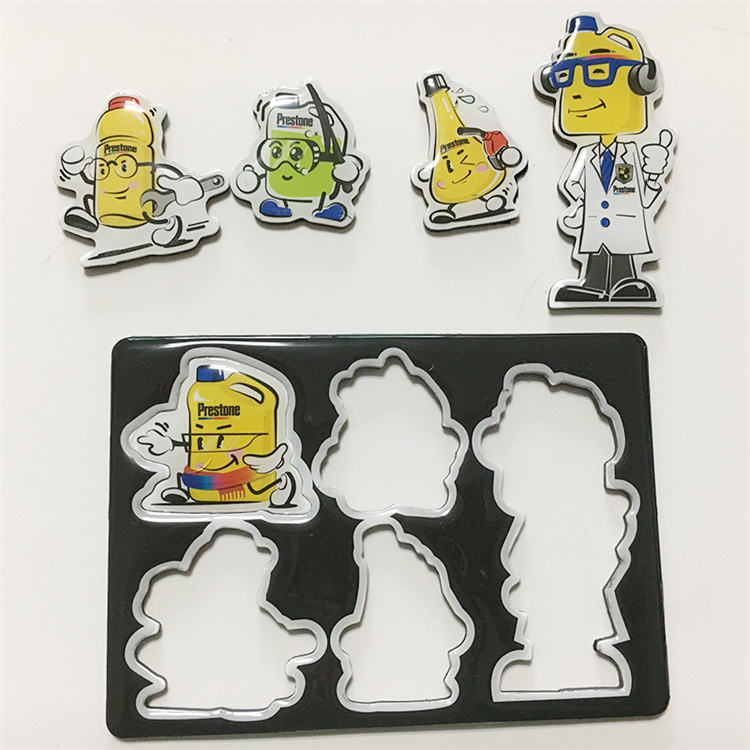 มีสีสัน