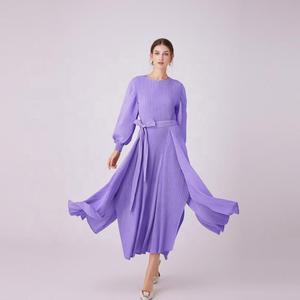 Nuovo Stile di Abito Lungo da Donna <span class=keywords><strong>con</strong></span> Maniche Lunghe, Allacciatura e Pieghe, <span class=keywords><strong>con</strong></span> <span class=keywords><strong>Spacco</strong></span> - Product Image 1
