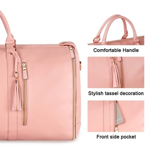 <span class=keywords><strong>Sac</strong></span> <span class=keywords><strong>de</strong></span> voyage pliable 2-en-1 en cuir PU rose avec logo personnalisé, fermeture éclair étanche et organisateur pour femmes et hommes - Product Image 3
