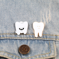 Dessin animé seringue rose pilule émail broches sourire dents broches organe médical insigne en métal alliage Durable épinglette mariages fêtes