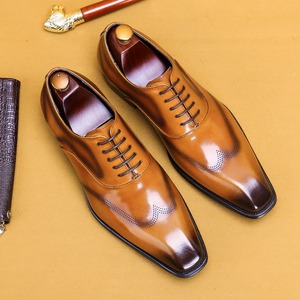 Chaussures Oxford pour hommes à bout carré avec motifs sculptés à la main - Chaussures de ville en cuir de haute qualité - Product Image 1