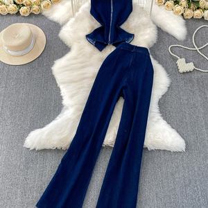 ชุดเซ็ตยีนส์สองชิ้นสำหรับผู้หญิง ฤดูใบไม้ร่วง 2025 เสื้อกล้ามคอวีติดกระดุม และกางเกงยีนส์ขาบานชายรุ่ย - Product Image 4